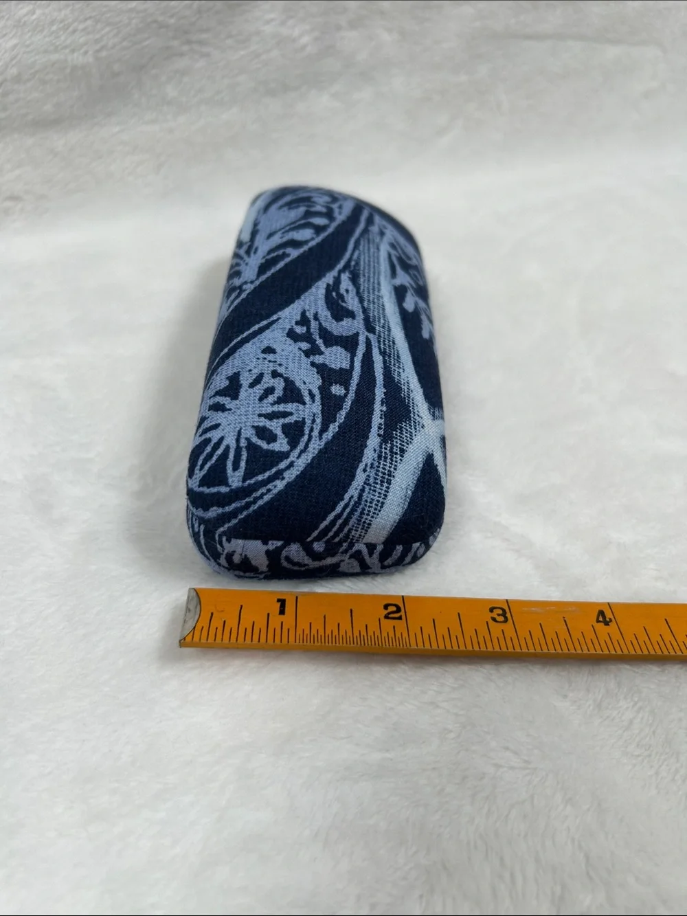 Vera Bradley Clam Hard Shell Eyeglasses Case Sunglasses Blue Paisley